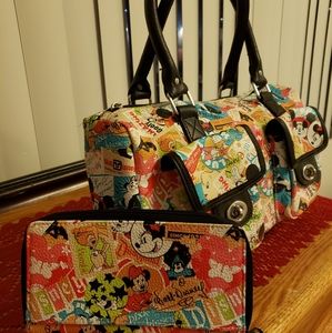 Disney Parks Purse (NWOT)